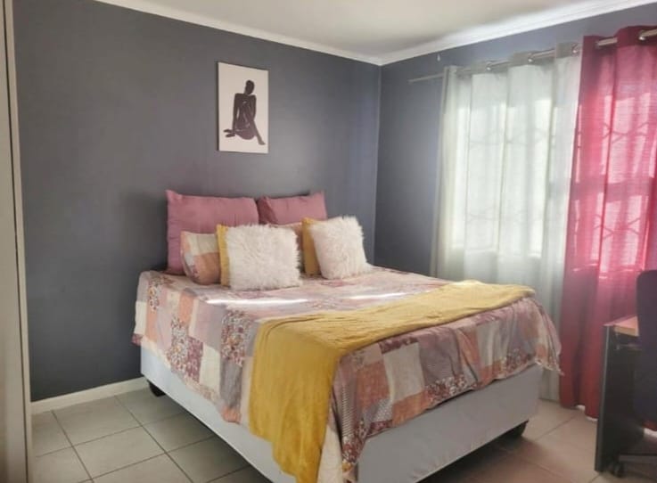 2 Bedroom Property for Sale in Delro Park Western Cape